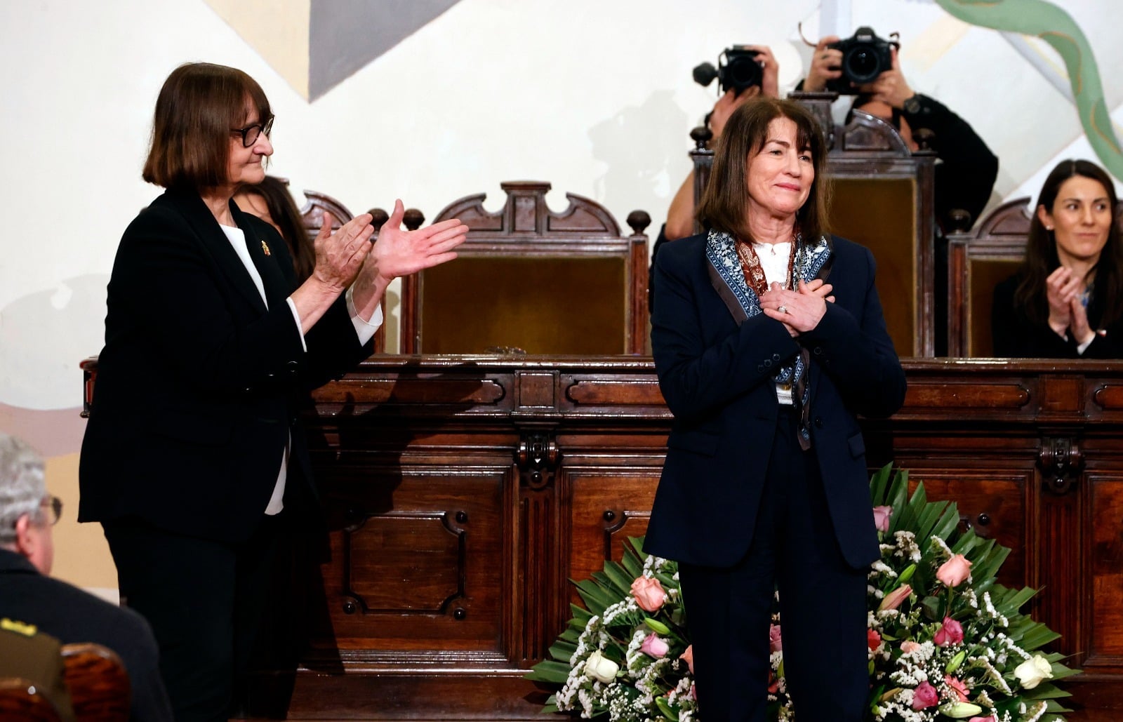 Profesora Alejandra Mizala Salces asume como Rectora de la UCHILE